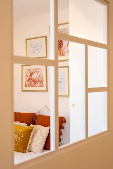 Le Cocoon - Appartement Dans Maison Du Xviieme Siecle ฟูแฌร์ ภายนอก รูปภาพ